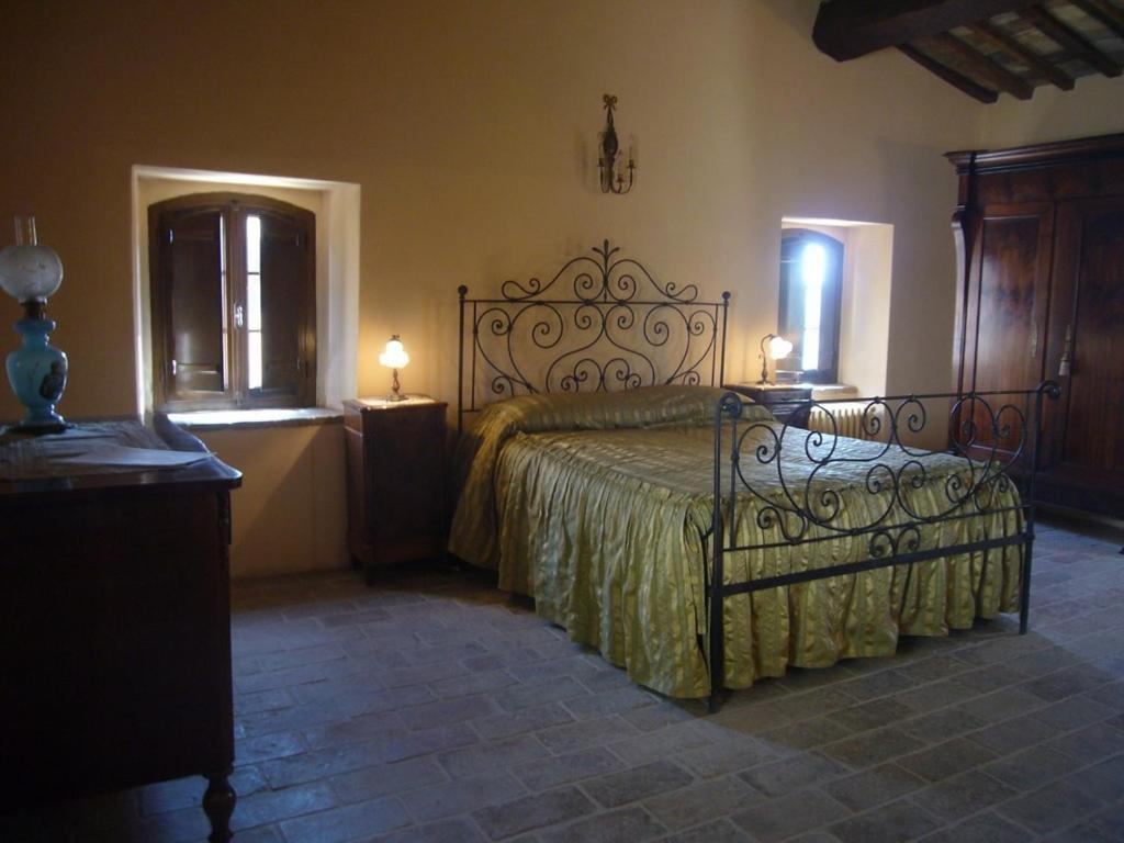 Borgo Storico Cisterna Villa Macerata Feltria Room photo